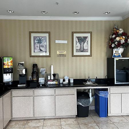 Super 8 By Wyndham Brookshire Tx Otel Dış mekan fotoğraf