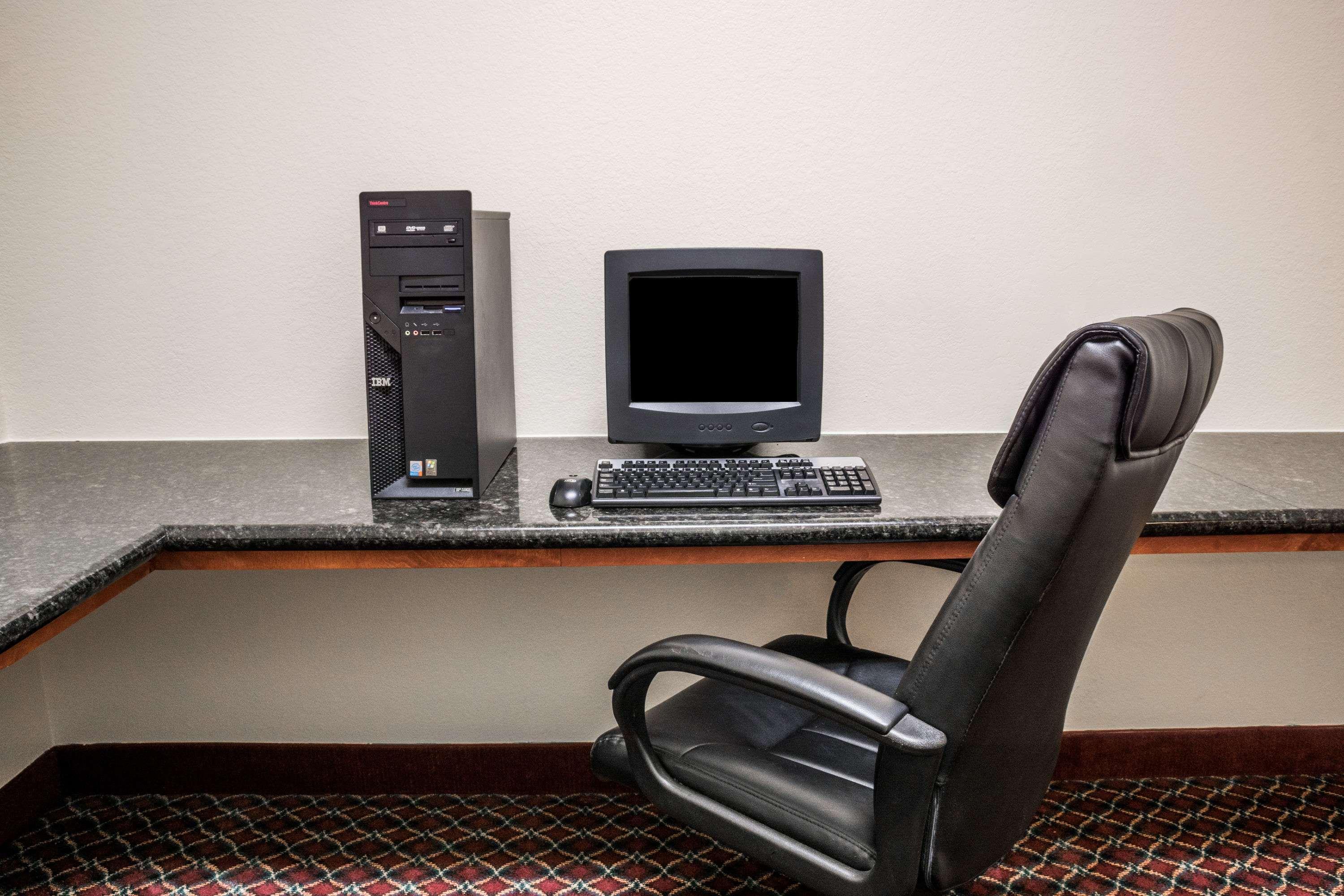 Super 8 By Wyndham Brookshire Tx Otel Dış mekan fotoğraf