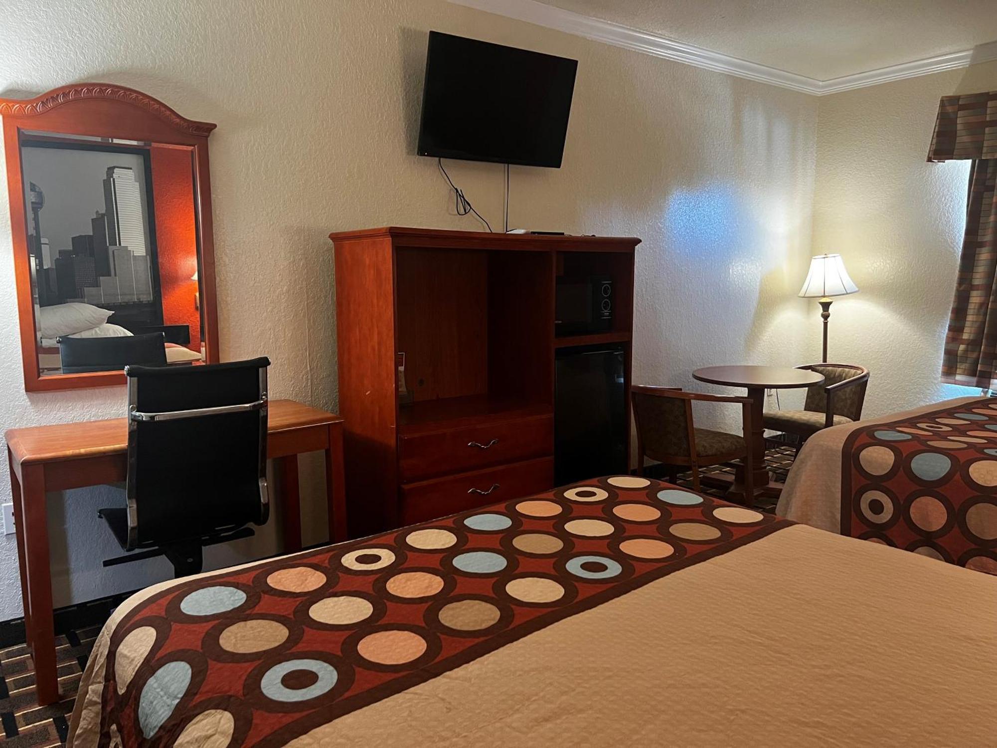 Super 8 By Wyndham Brookshire Tx Otel Dış mekan fotoğraf